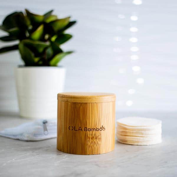 Bamboo makeup remover pads